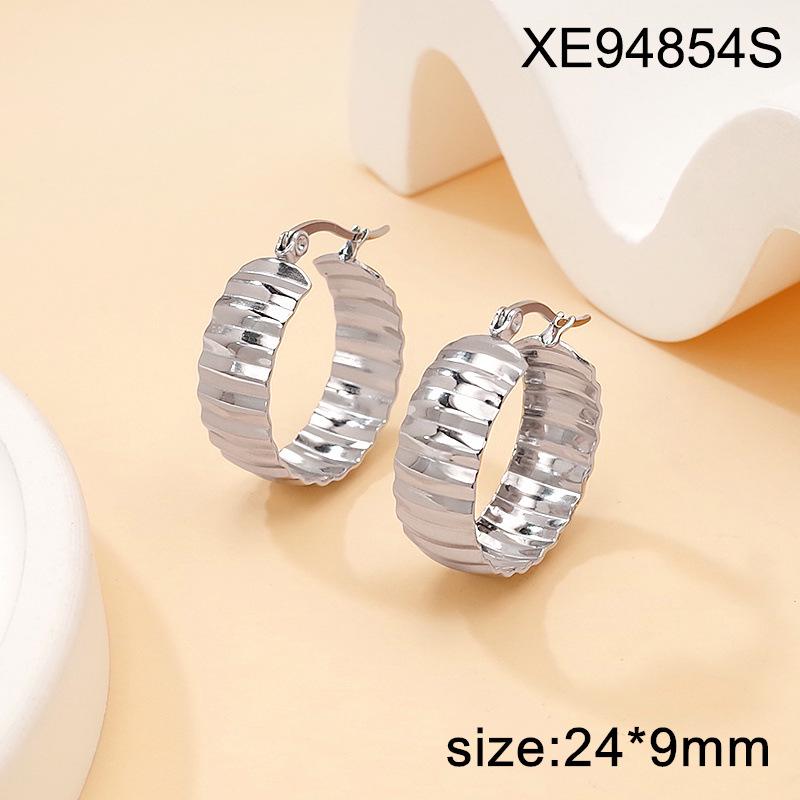 18K Gold Plated Titanium Steel Earrings for Women: High-End Luxury European & American Style Ear Cuffs