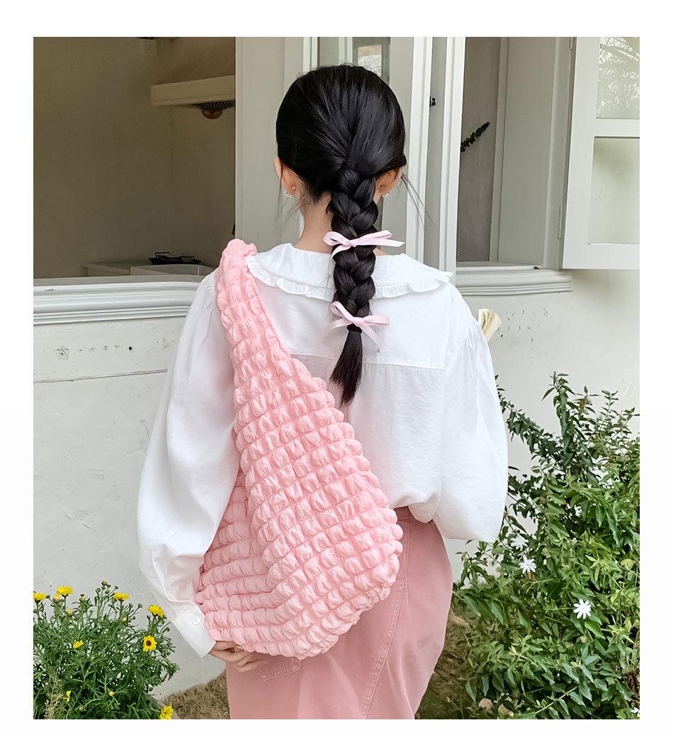 

2025 Women s Waffle Texture Bubble Shoulder Bag - Large, Versatile, High-End Feel 51x39x8 cm