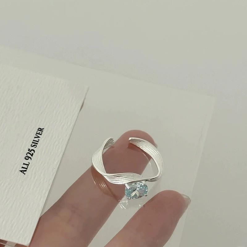 Golden Flower Butterfly Ring Women's Niche Light Luxury High Sense Versatile Open Ring Index Finger Ring New Jewelry