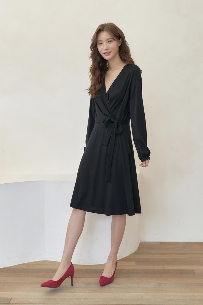 Jeiol Black Wrap Dress