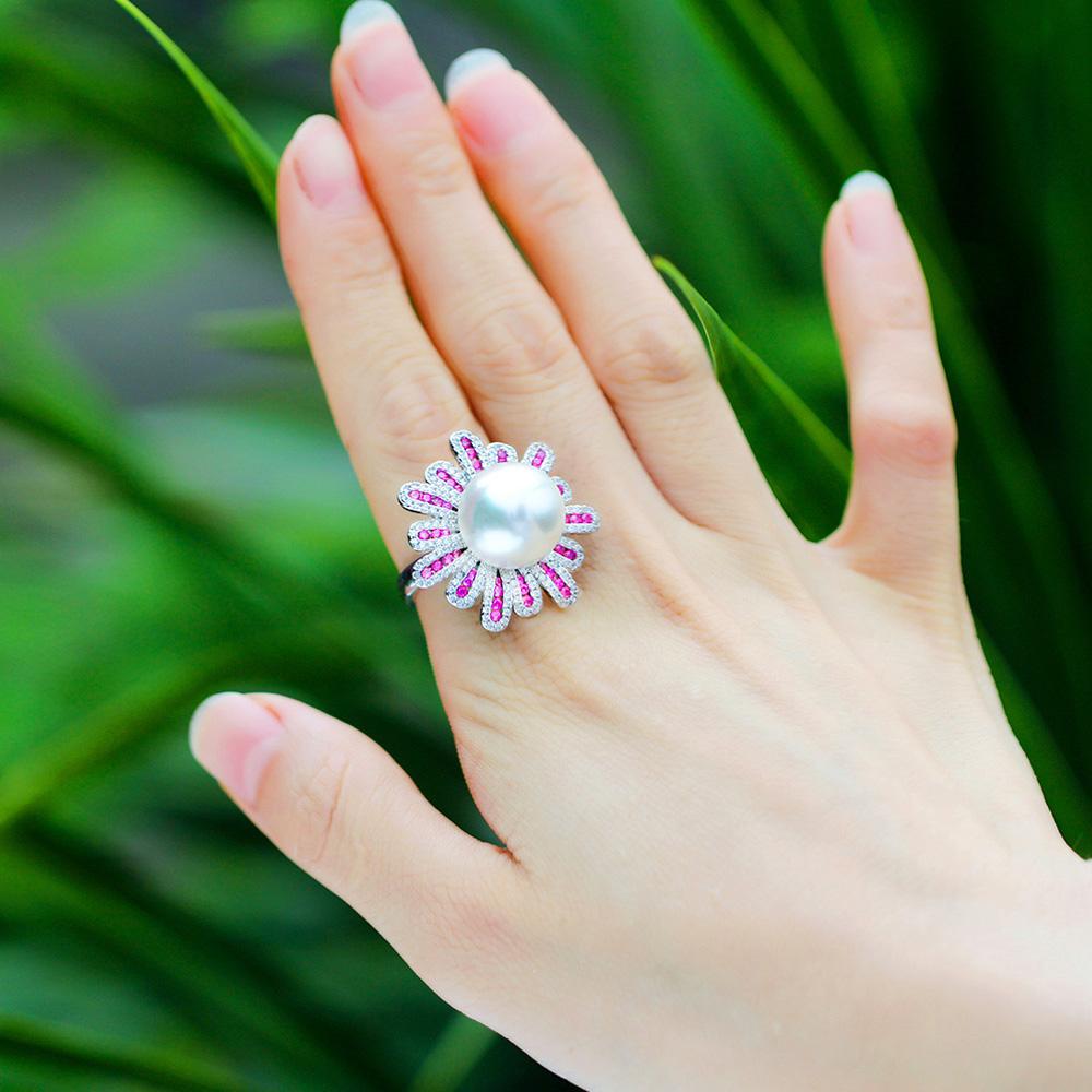 CMM Jewelry Resizable Luxury Big Chunky Fuchsia Cubic Zirconia Flower Artificial Pearl Rings for Women Engagement Party Wear Jewellery