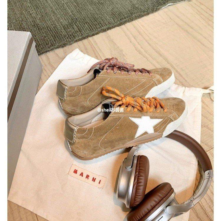 Star Little Distressed White Women's Sneakers - 2025 Autumn Trendy Casual Round Toe Trainers