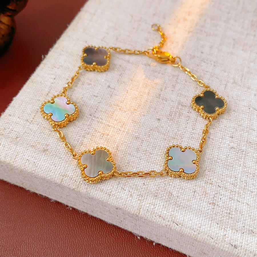 

Браслет из титановой стали с оболочкой в виде цветка четырехлистного клевера, универсальный, в стиле ретро, не тускнеющий, легкая роскошь, высококачественная модная бижутерия для женщин