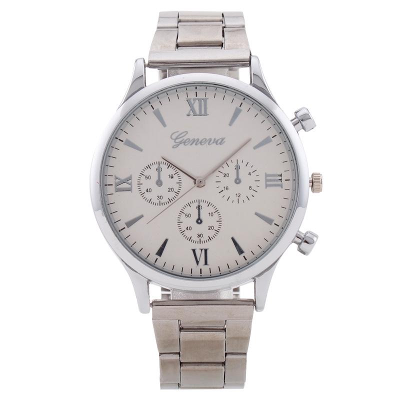 

Годинник із сталевим ременем із трьома вушками Чоловічий годинник Чоловічий годинник Чоловічий кварцовий годинник Європа та Америка срібний