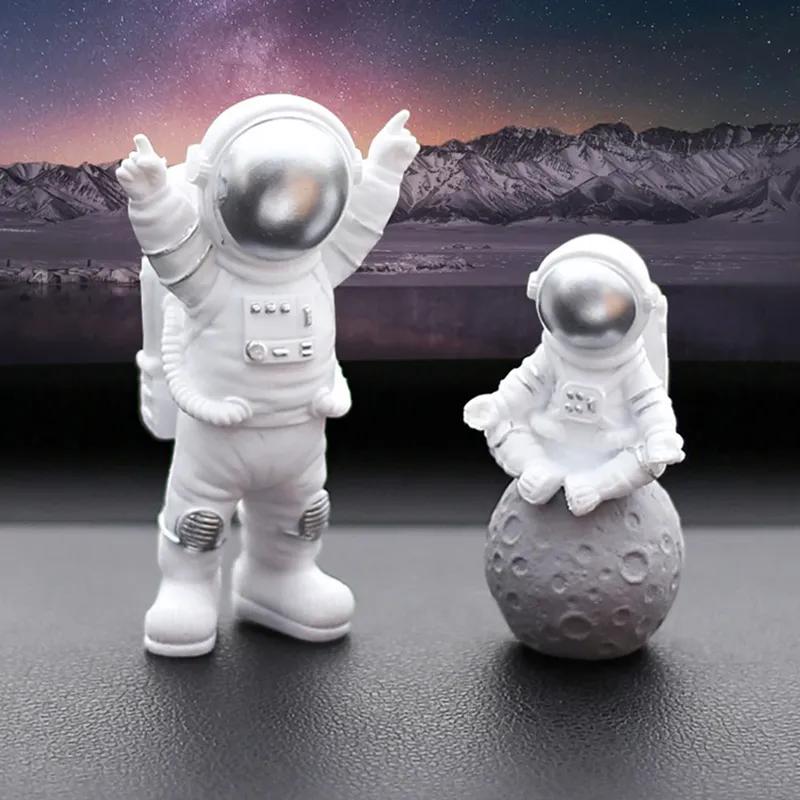 Creative 3Pcs Car Dashboard Astronaut Ornament Auto Interior Statue Decorations Spaceman Sculpture Ornaments for Home Gifts