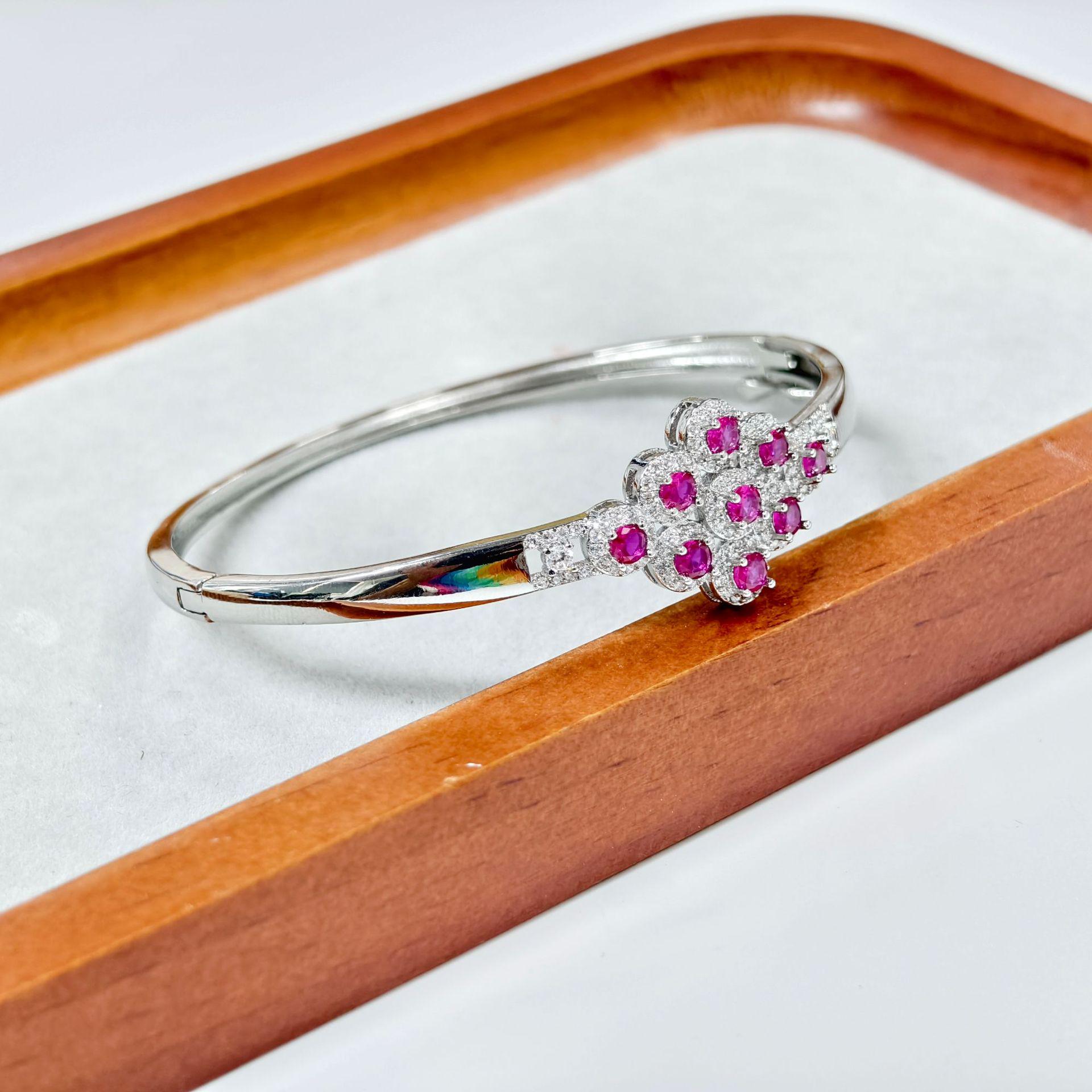 Gessen Sweet Women s Colorful Bohemian Flower Bracelet - Simple, Versatile, and Exquisite.