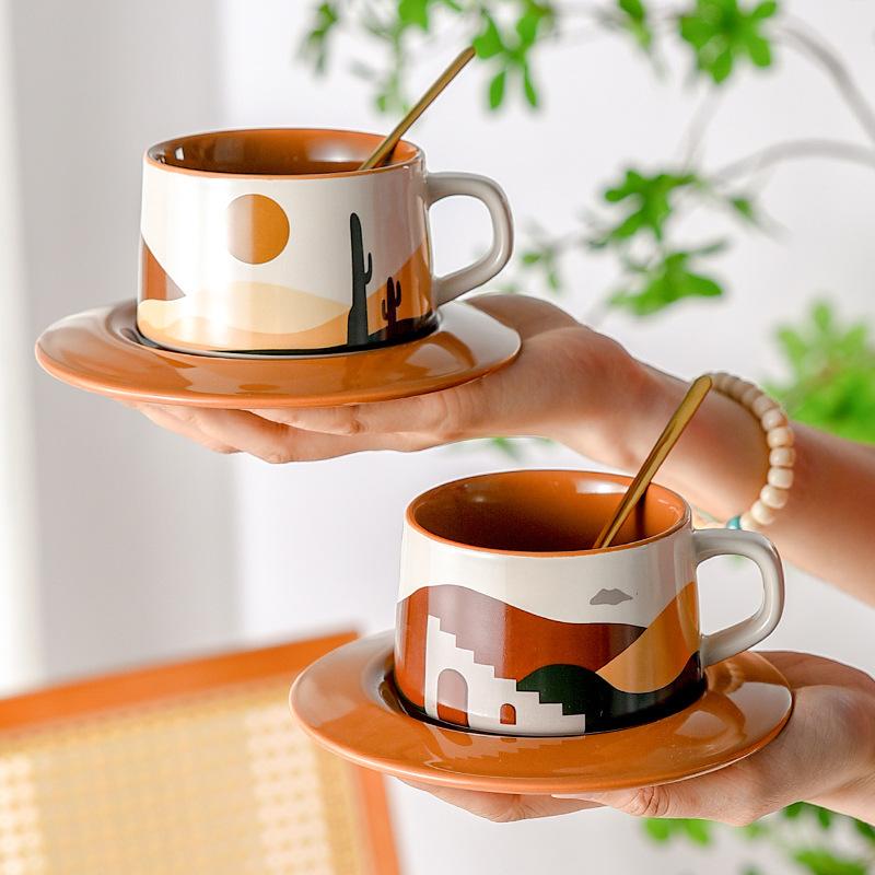 Retro Design Niche Coffee Cup Saucer Set for Women's Personal Ceramic French Afternoon Tea Cup Gift Box