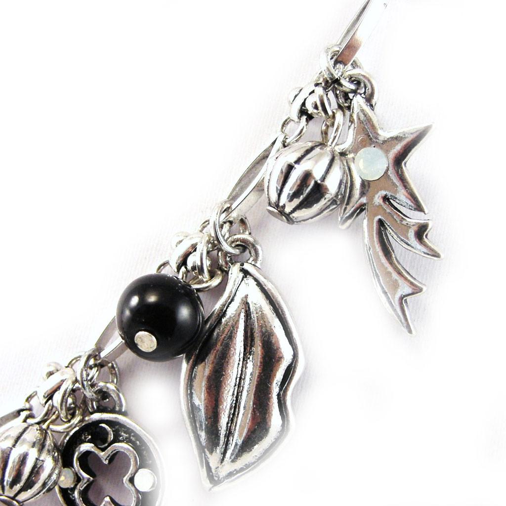 NOA [G0534] – Schwarze Designer-Halskette „Gypsy“.