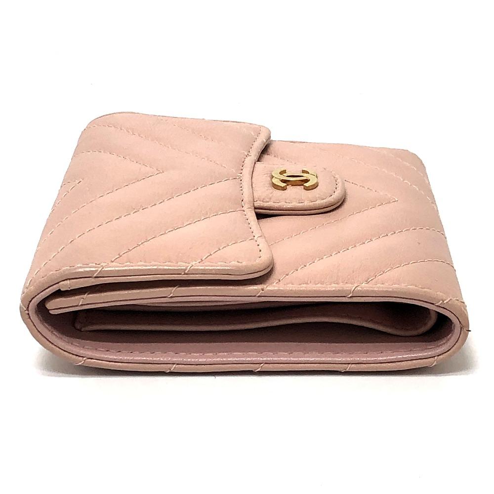 CHANEL V-Stitch Chevron CompactWallet Wallet Trifold wallet Lambskin Leather