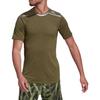 adidas T-Shirts Herren Olivgrün Rundhals Moderate Gerade Passform HE5443