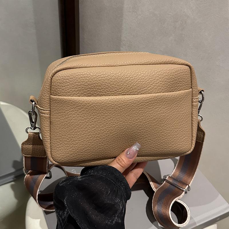 2025 lychee pattern trendy women's bag new solid color messenger bag women's high-end shoulder small square bag