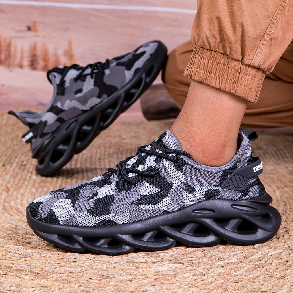 Fashion New Men's Shoes Mesh Camouflage Sneakers Men's Deodorant Breathable Lightweight Soft Sole Flying Woven Running Shoes