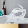 Badkamer en toilet – Bad- en douchekranen
