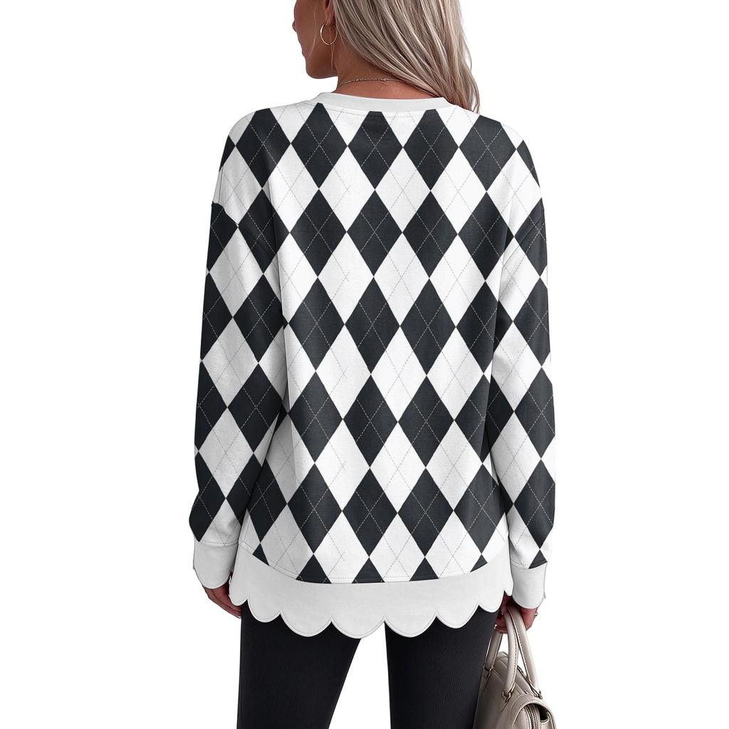Women's Crewneck Sweatshirt with Scalloped Wavy Hem and Print for Casual Everyday Wear