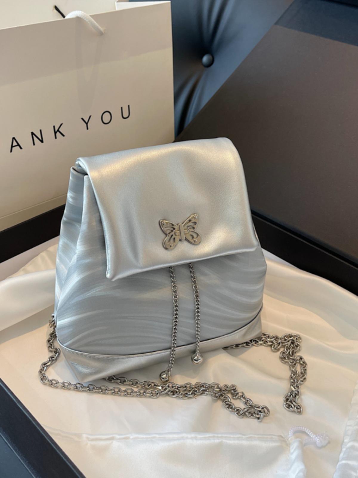 

Нишевый дизайн, студентка 2024, новый модный рюкзак для отдыха с цепочкой, бабочка, декоративный женский рюкзак серебряный