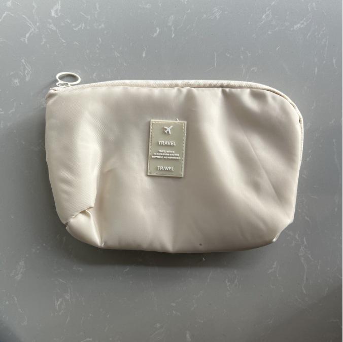 

Multifunctional Travel Organizer: Digital Storage, Data Cable, Charger, & Makeup Bag