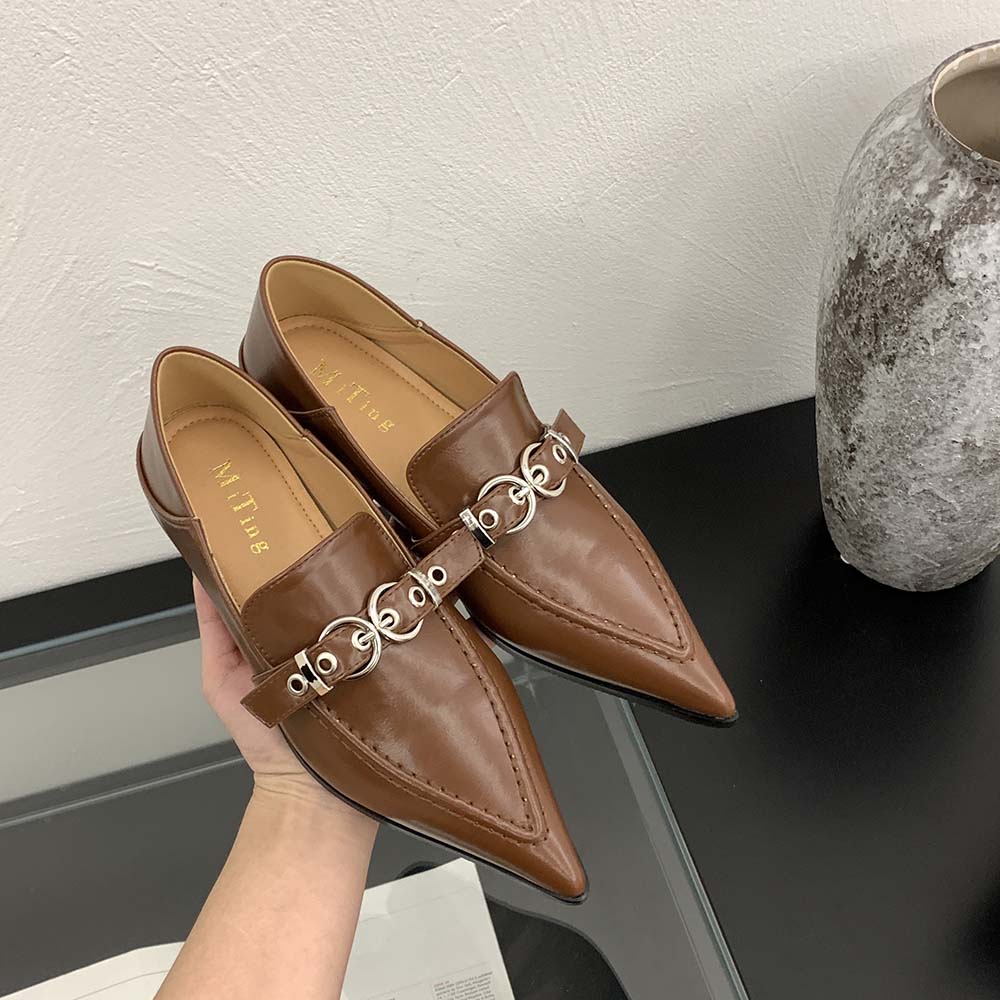 Fashion Fashion Women Loafers Pointed Toe Black White Brown Metal Rivet Chain Flat Low Heeled Slip On Daily Dress Shoes Woman Size 35-39