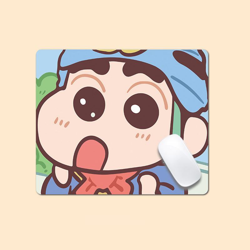 Crayon Shin-Chan Oyun Mouse Pad'i Anime Sevimli Masaüstü Fare Altlığı Bilgisayarlar Ofisler Oyuncular İçin Fare Altlıkları Kaymaz Kolay Temizlenir