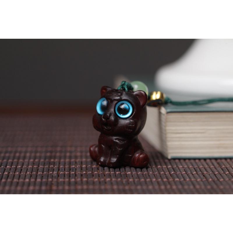 Sandalwood Zodiac Tiger Keychain Phone Pendant – Cultural Plaything & Night Market Accessory