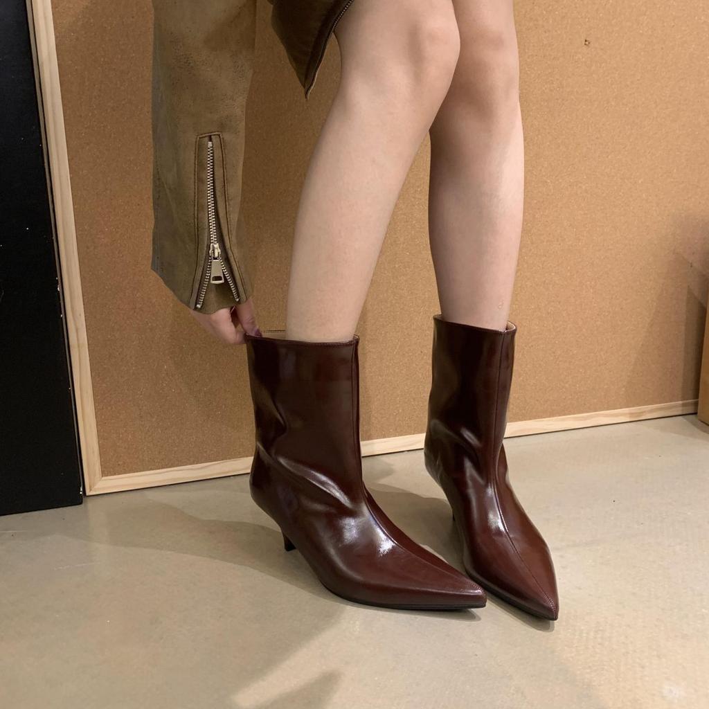 Atmosphere autumn! Plain face versatile sleeve short boots women's 2025 new foreign style versatile wide tube stiletto knight boots