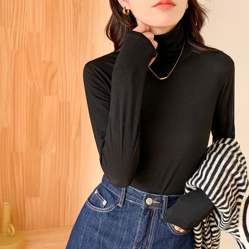 White brushed thickened turtleneck bottoming shirt for women in autumn and winter new loose and slim long-sleeved T-shirt for women with pile collar