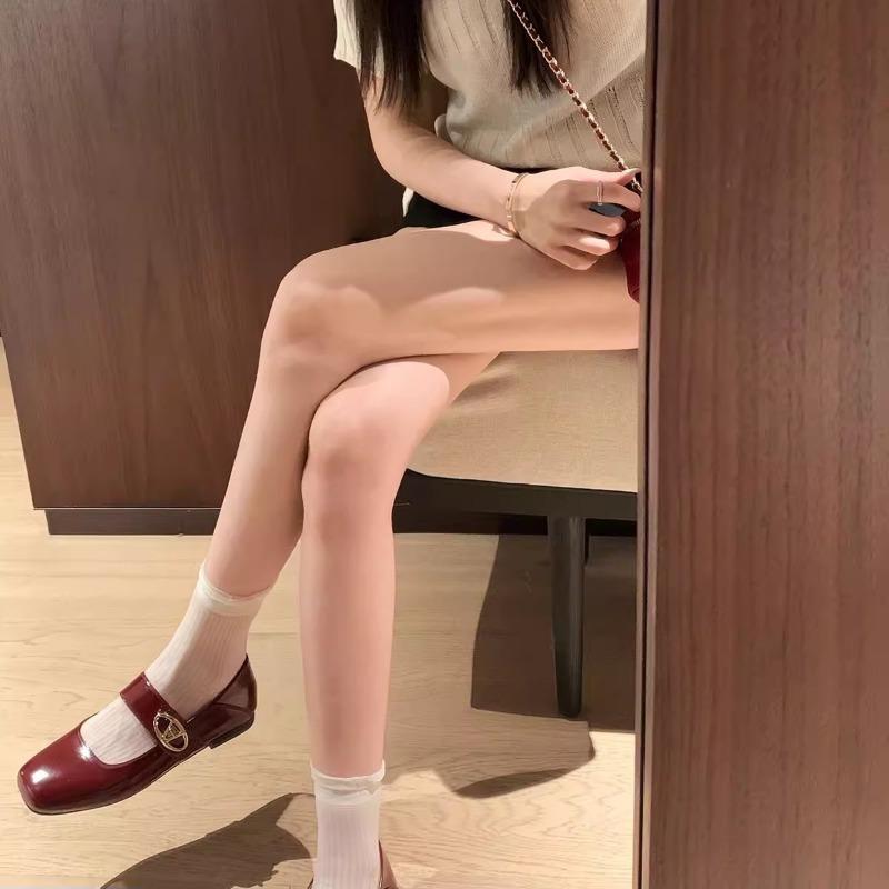 Cowhide Version Retro Square Head with Velcro Mary Jane Shallow Mouth Flat Sole Shoes Women