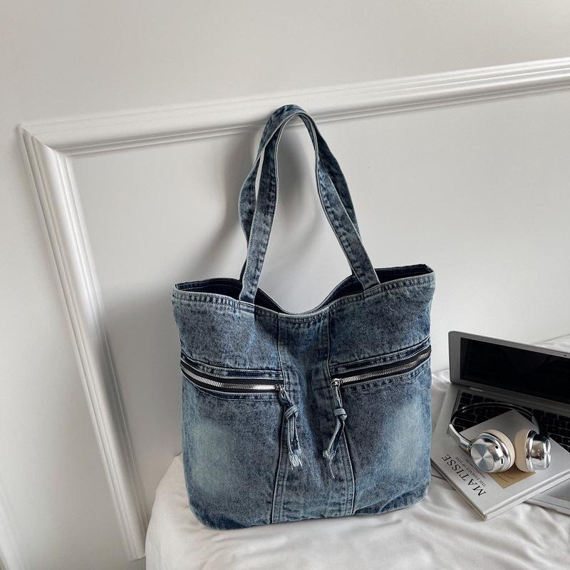 

Retro Casual Multi-Pocket Washed Denim Tote Bag - 2026 Trendy Mommy Commute Shoulder Bag джинсовий синього кольору