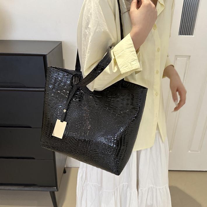 Bolso de Mano Grande de PU con Patrón de Cocodrilo de un Solo Hombro - Tote de Moda para Mujeres Europeas y Americanas