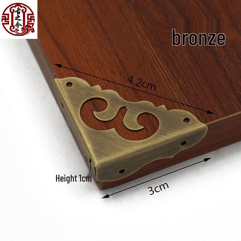 Антикварный Медный Угловой Защититель из Камфорного Дерева для Шкафов и Столов