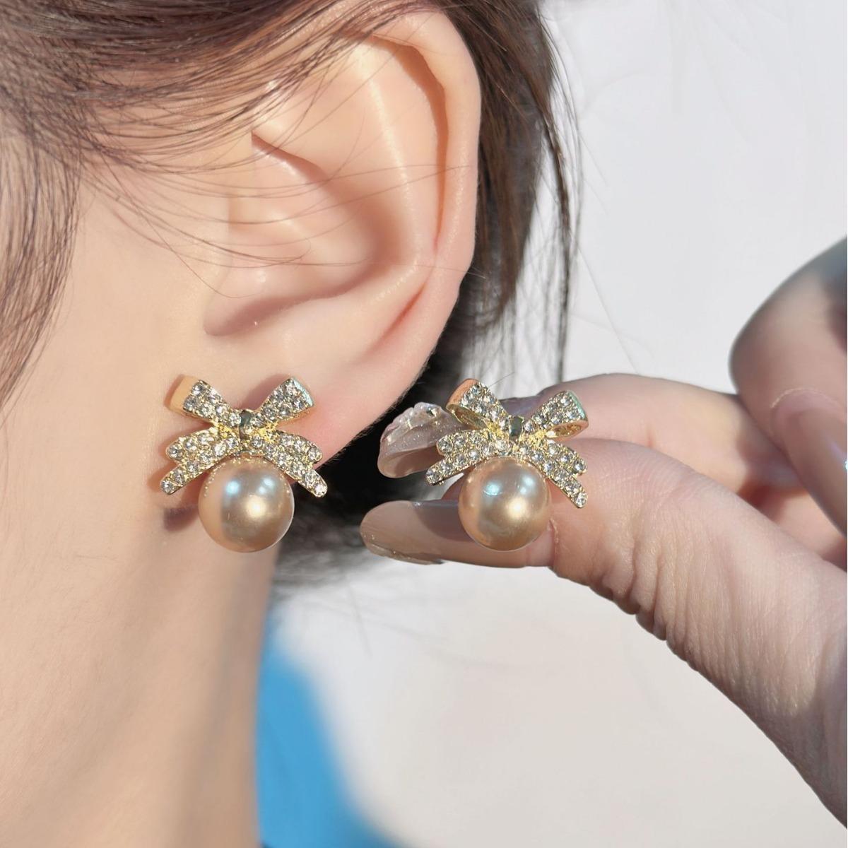 

Серьги Bow Pearl Diamond Temperament Light Luxury High Design Серьги Pearl
