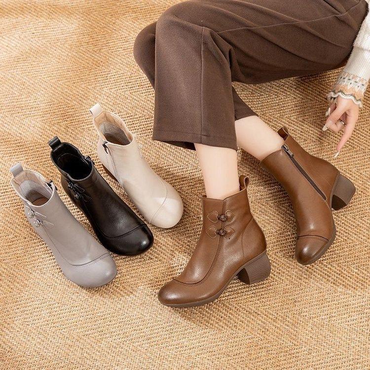 Ethnic style foreign style short boots women's 2025 autumn and winter new warm Martin boots middle-aged and elderly retro versatile velvet women's