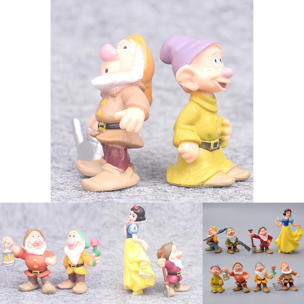 Entzückendes Set aus 8 Schneewittchen und den sieben Zwergen Actionfiguren für Kinder