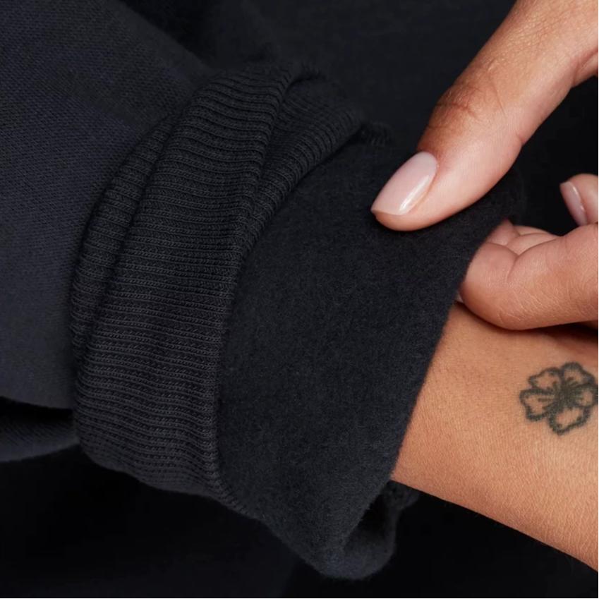 Under Armour Rival American Vintage Loose Fit Crew Neck Comfortable Pullover Long Sleeve Sweatshirt Women Sweatshirt Black 1386513-001