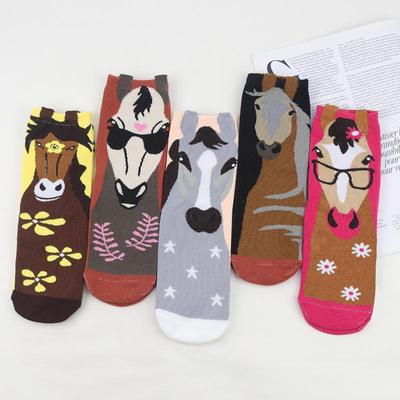 1/5 Paires Femmes Dessin Animé Cheval Animaux Imprimé Chaussettes Longues Motif Cheval Drôle Style Comic Cook Chaussettes Street Skateboard