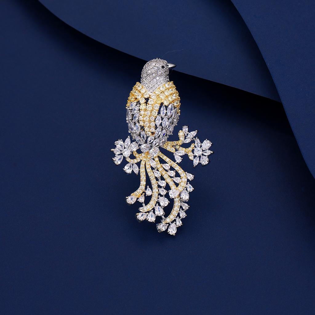 SUYU Classic Retro Design Bird Brooch Colorful Zircon Micro Inlaid Jacket Dress Accessories Holiday Gifts