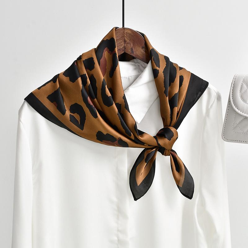 Retro Leopard Square Scarf Print Silk Scarf For Women Imitation Silk Fashion Versatile Headwear Bag Accessories Clothing 70*70cm