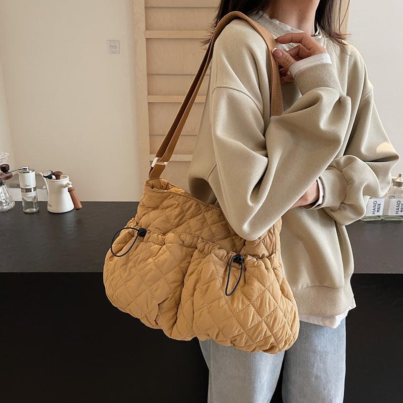 Large Capacity Tote Bag Women's Rhomboid Bag Commuter Crossbody Bag