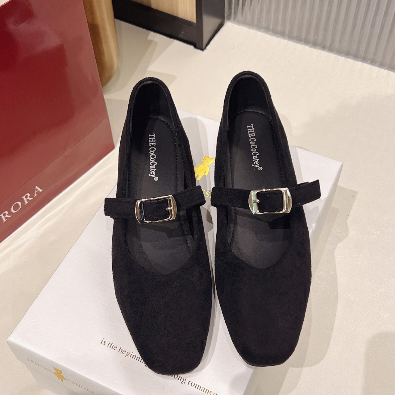 

Французские ретро замшевые простые туфли-лодочки весна 2025 новая модель с открытым верхом на толстом каблуке универсальные для работы низкий плоский каблук женские 35 чёрный