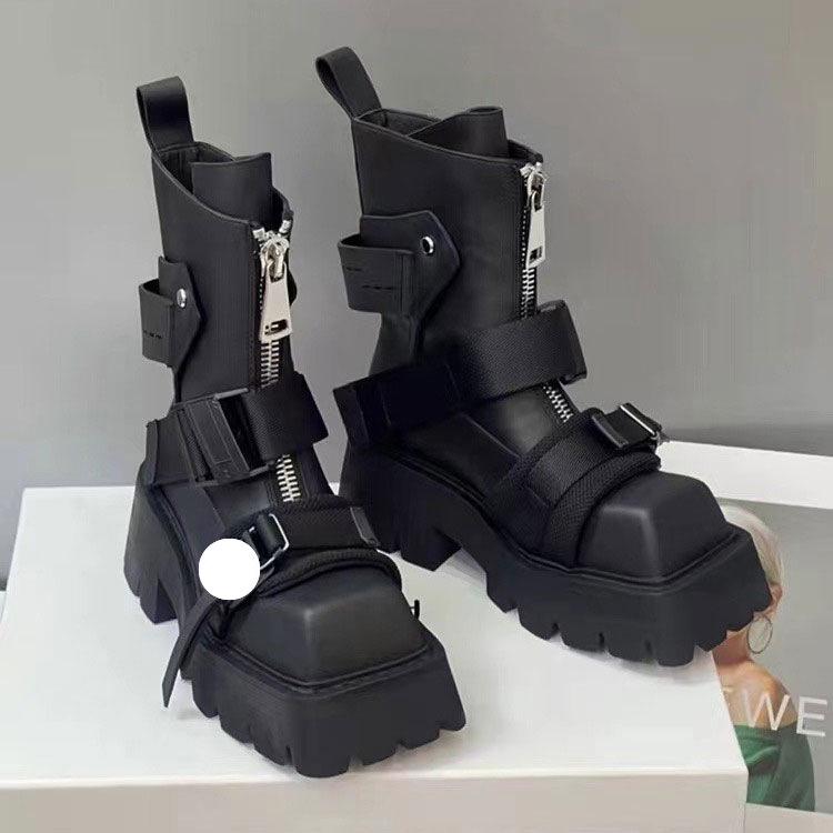 Stivali da moto da donna di tendenza 2024 in velluto nero con punta quadrata e suola spessa