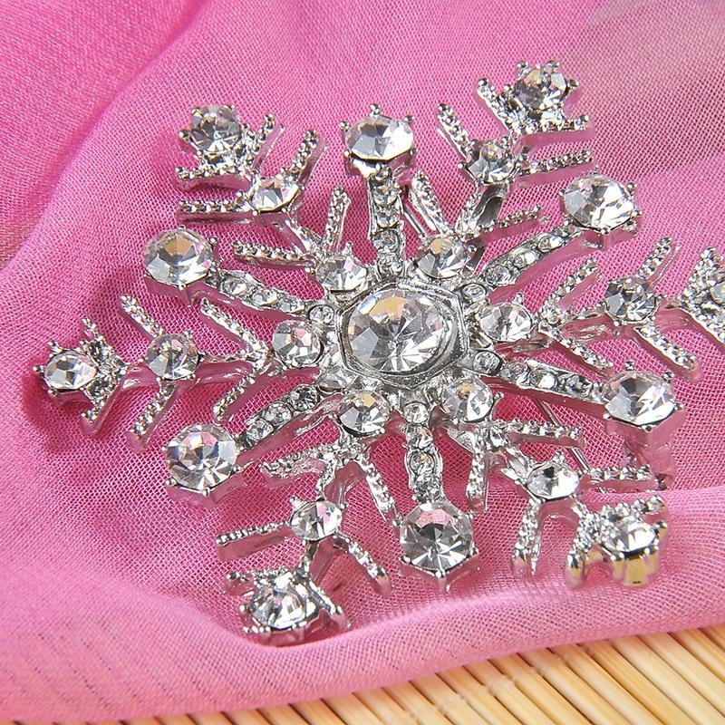 Fashion Luxury Rhinestone Snowflake Brooches For Women Clothing Coat Jewelry Accessories Gifts