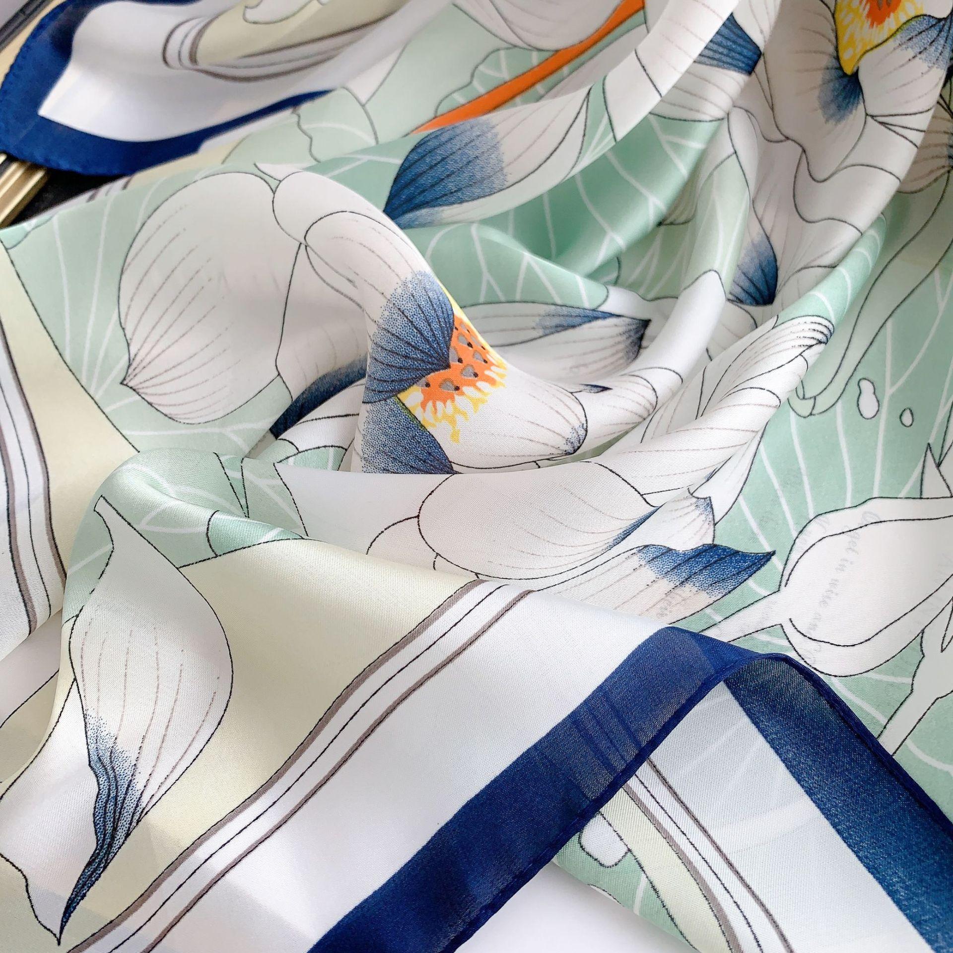 

Silk scarf women s new temperament high-end sense small square scarf printing autumn fashion scarf versatile shirt 70*70cm