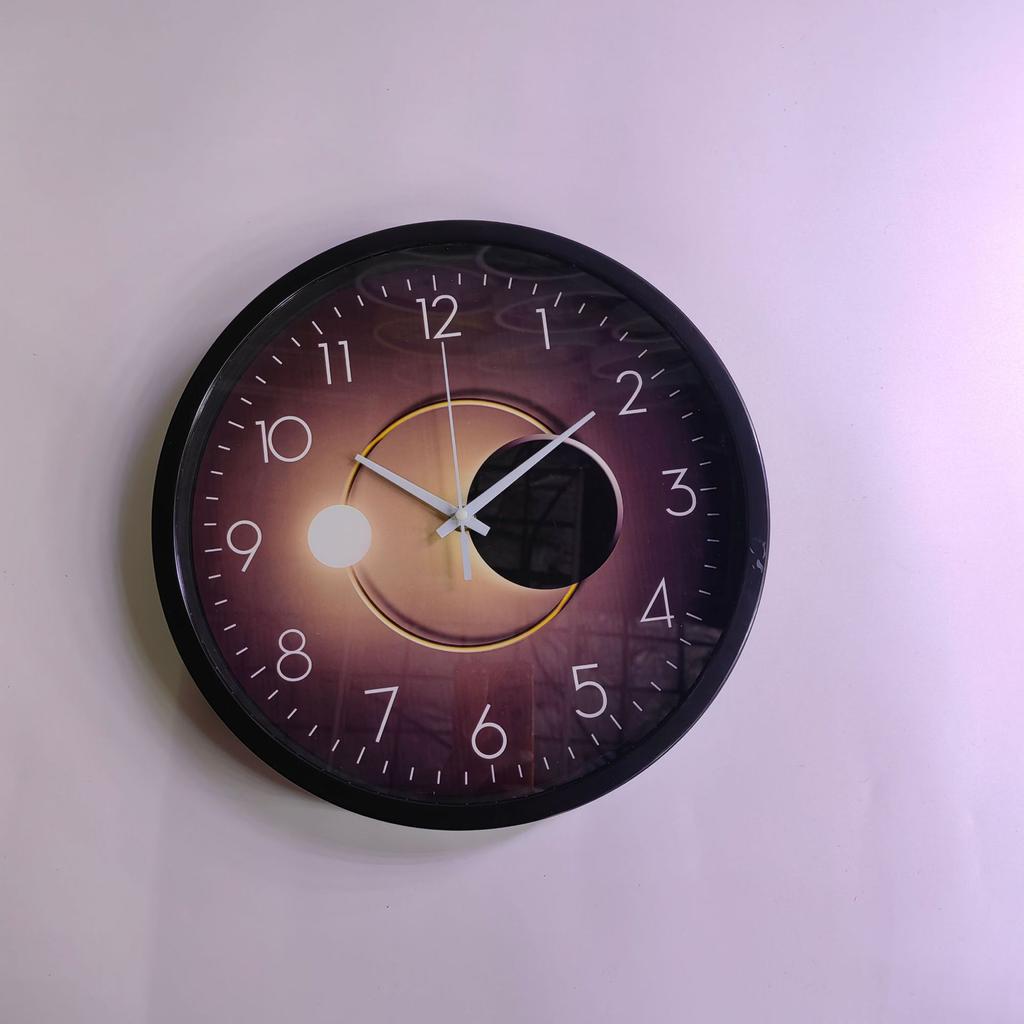 Light luxury wall clock Internet celebrity living room bedroom clock creative fashion clock decoration mute simple quartz clock 12 inch 30CM