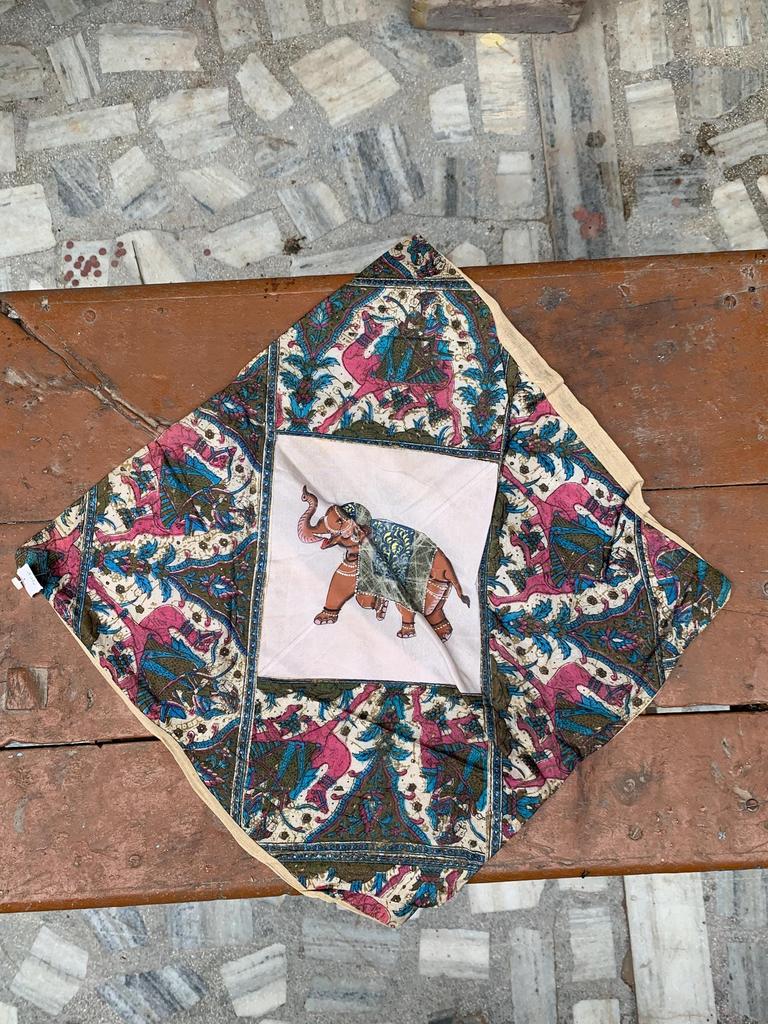 Bawełniana poszewka na poduszkę ręcznie haftowana: Dekoracyjna Poduszka Boho 40