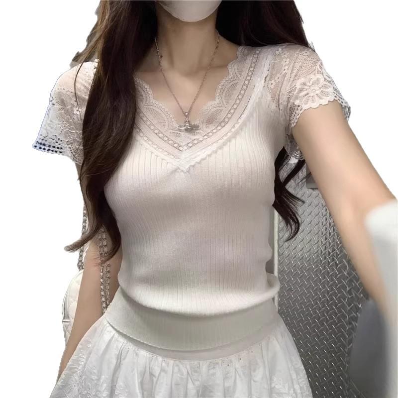Summer Slim and Thin Temperament Versatile Short-sleeved T-shirt Women's Fashion Lace V-neck Lace Splicing Pure Desire Style Top Tide