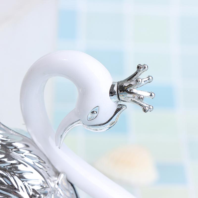 2ks Romantický Crown Swan Cake Topper Dort Dezert Dekor na pečení Dekorační potřeby