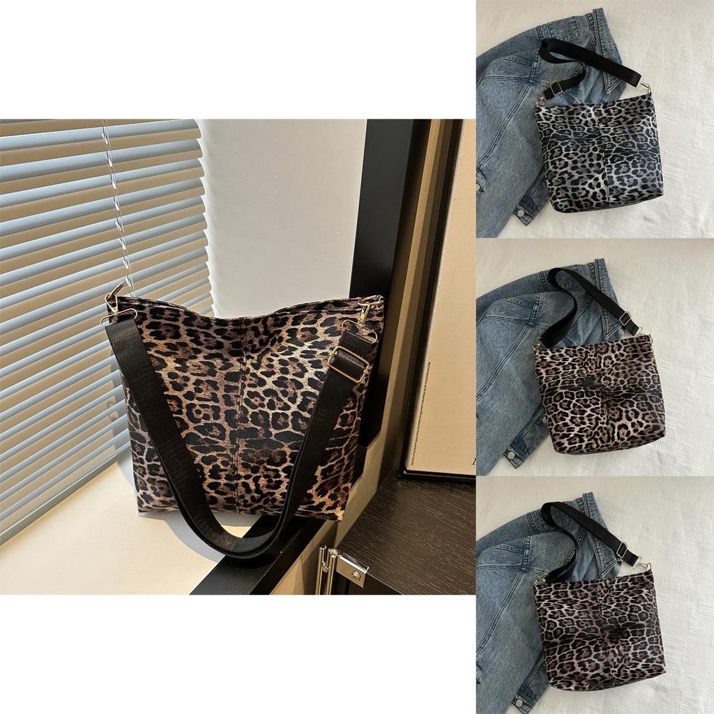 Leopard Print Bucket Bag For Women With Polyester Material And Zip Closure For Daily Casual Use