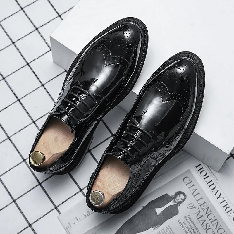 Italian Brand Men's Brogue Shoes Elegant White Luxury Men's Banquet Dress Shoes Breathable Pointed Leather Casual Shoes