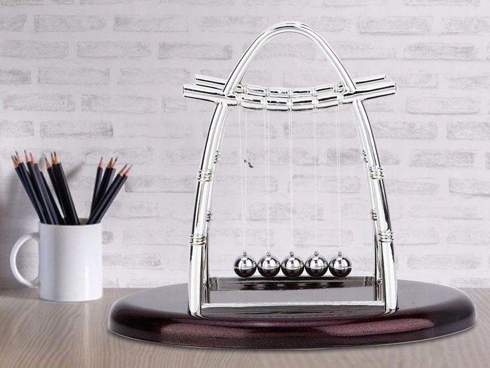 Newton' Ball Pendulum (96) Gab_A