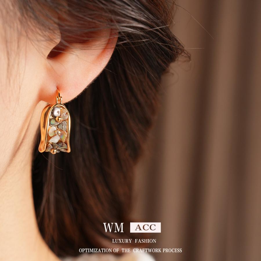Vintage U-shaped Wide Face High-end Earrings