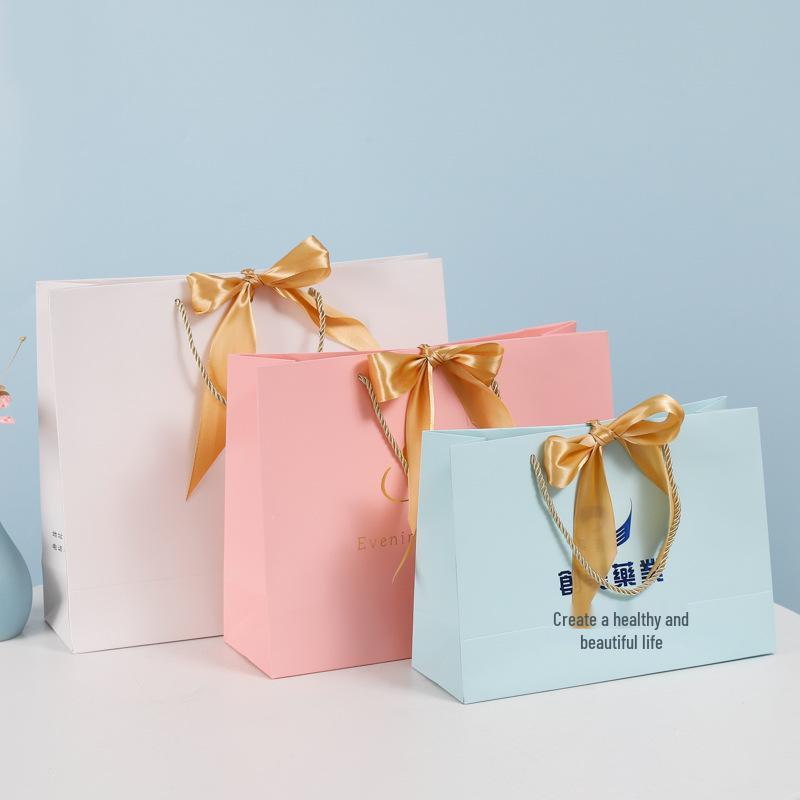 Aanpasbare Cadeautas met Strik voor Kleding, Cosmetica en Winkelen – Tote Bag Stijl met Optie voor Logo Bedrukking